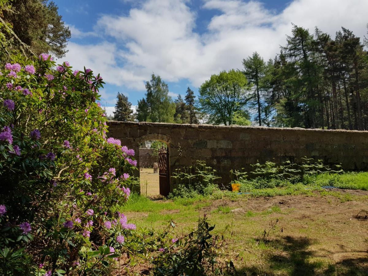 Cambus O' May Traditional Highland Hotel Ballater Exterior photo