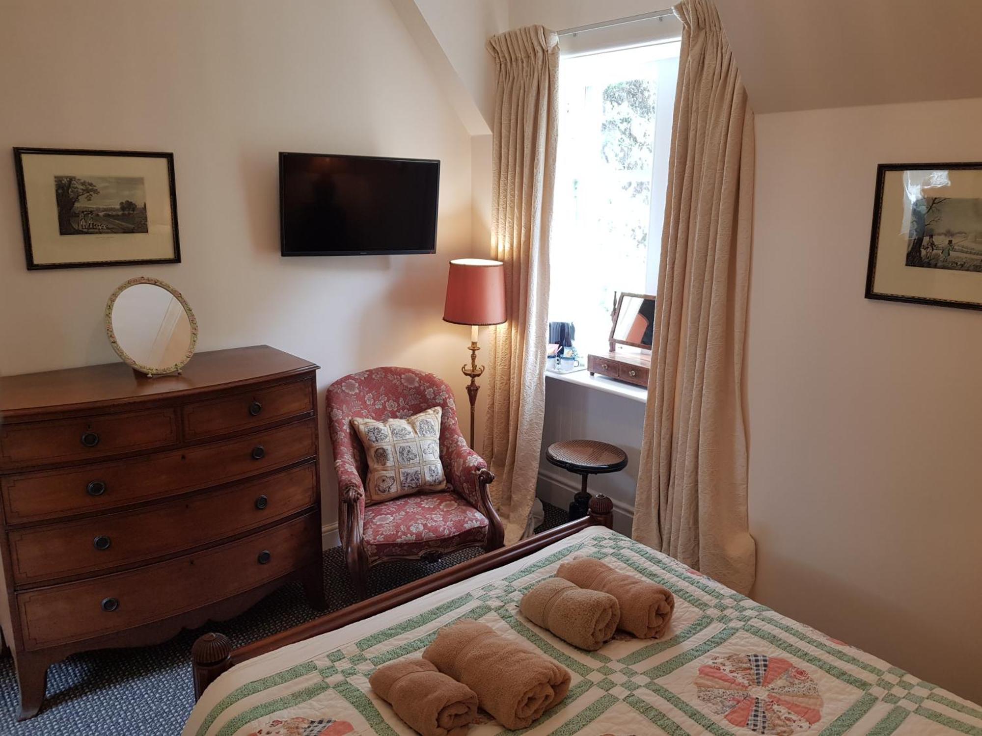 Cambus O' May Traditional Highland Hotel Ballater Room photo