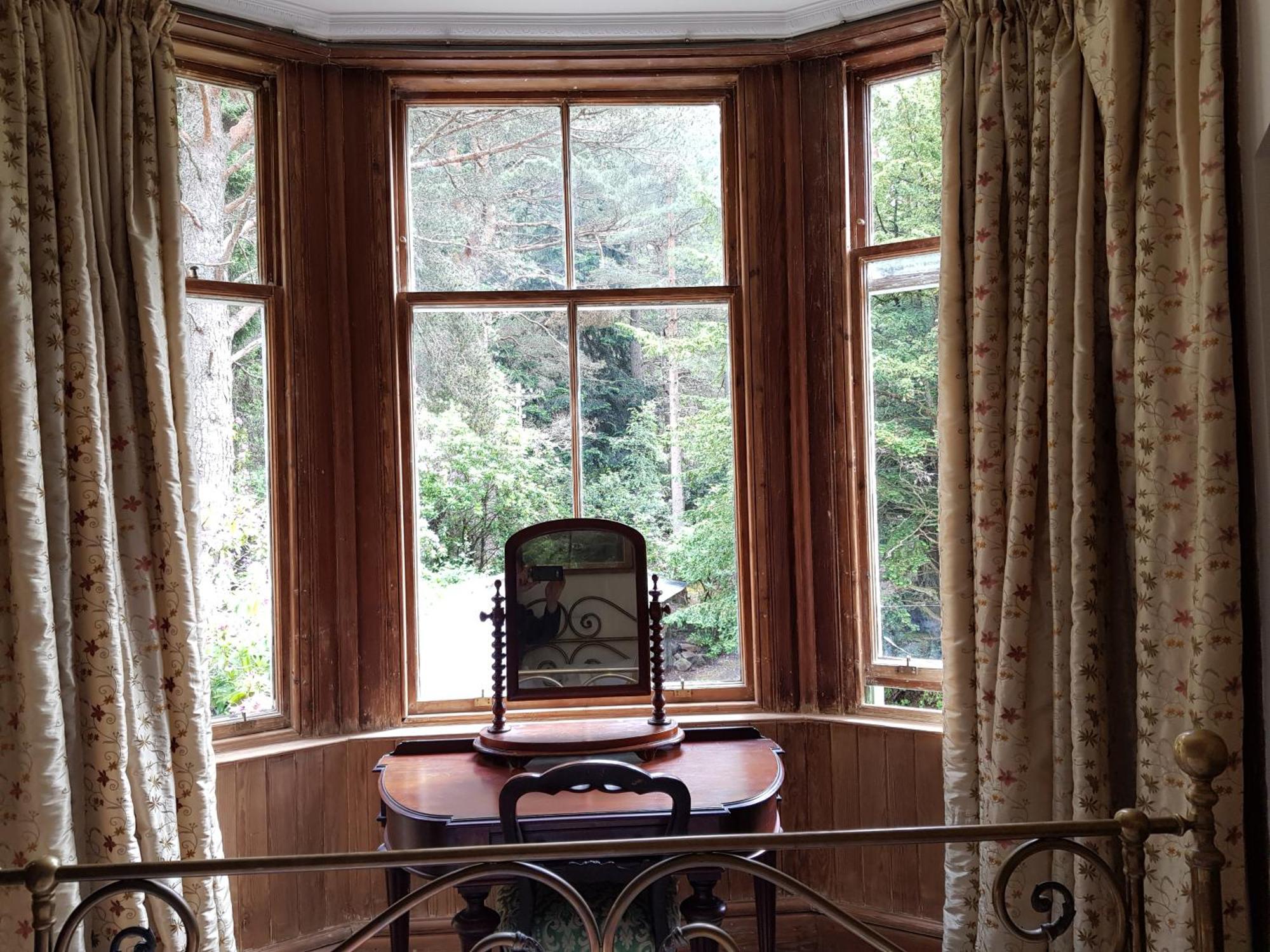 Cambus O' May Traditional Highland Hotel Ballater Room photo